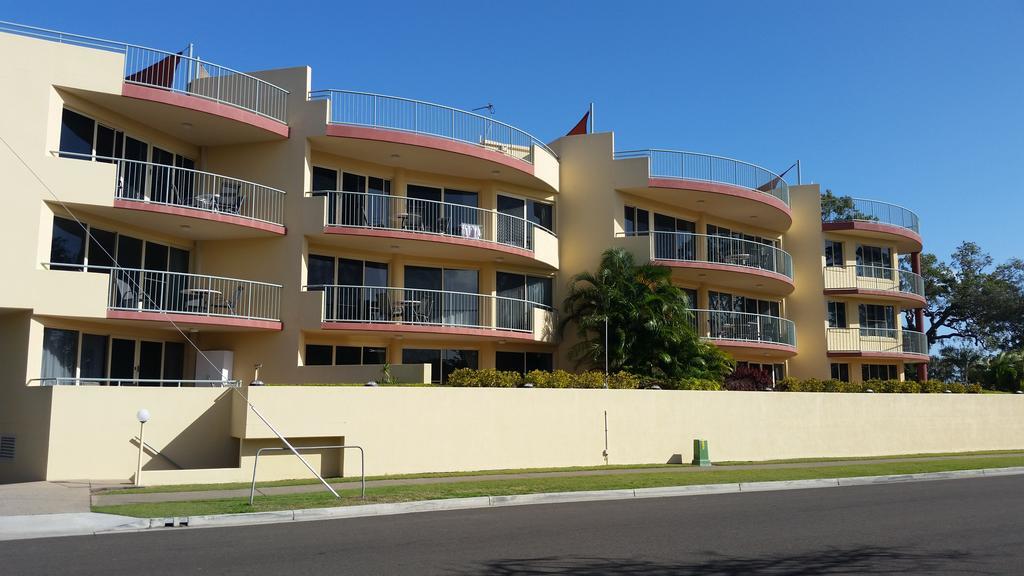 Alexander Beachfront Apartments Hervey Bay Zewnętrze zdjęcie