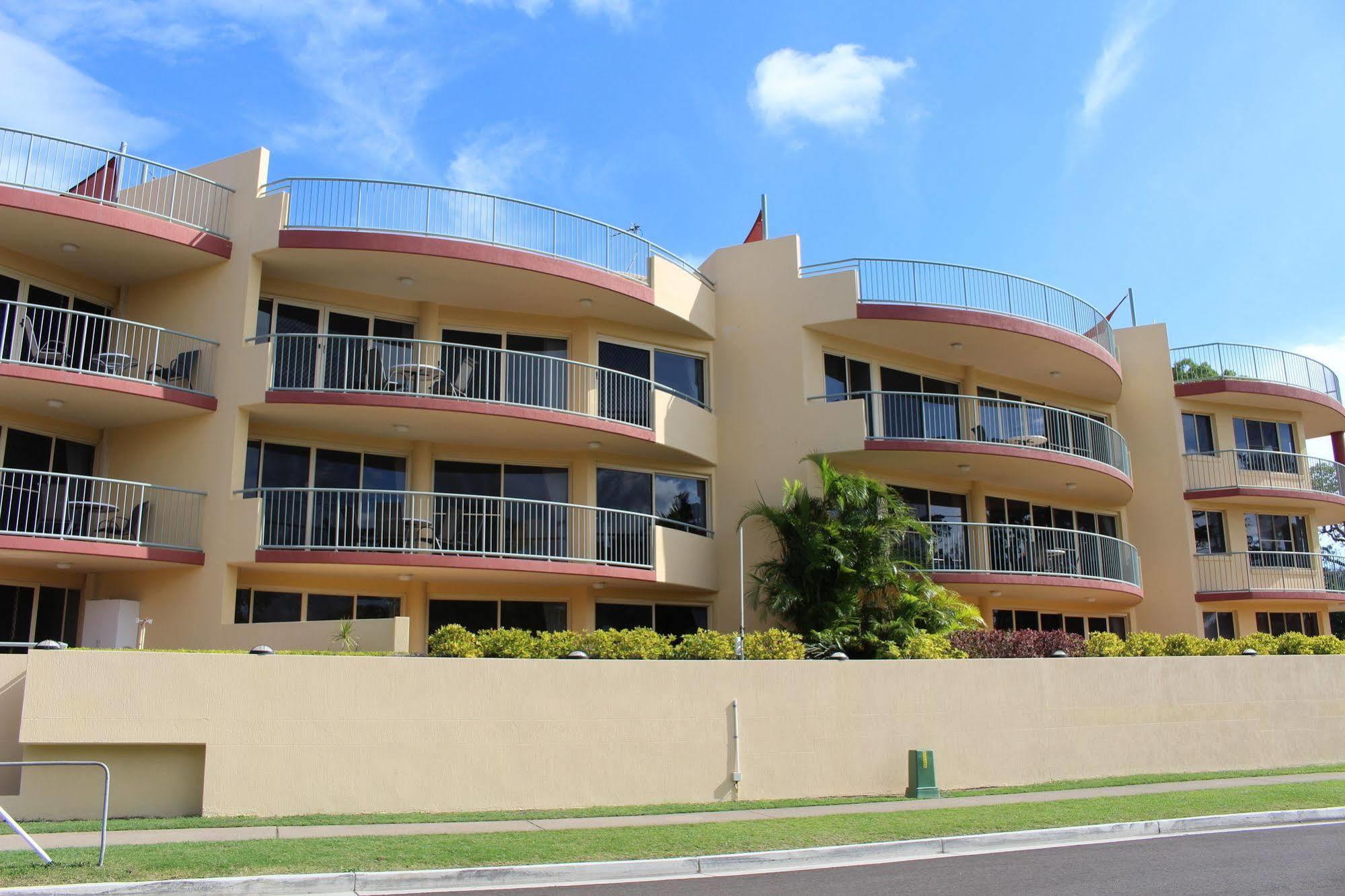 Alexander Beachfront Apartments Hervey Bay Zewnętrze zdjęcie