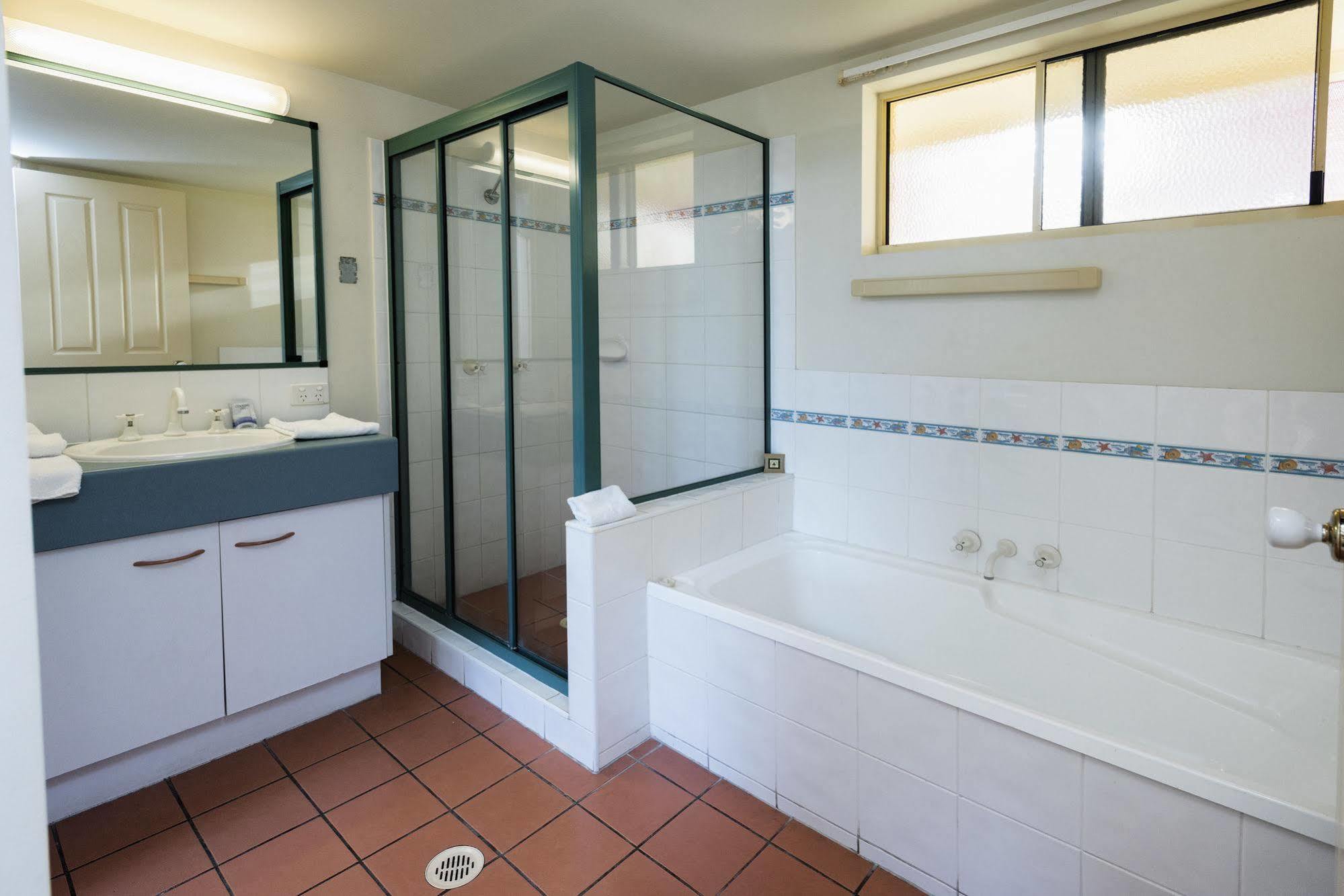 Alexander Beachfront Apartments Hervey Bay Zewnętrze zdjęcie