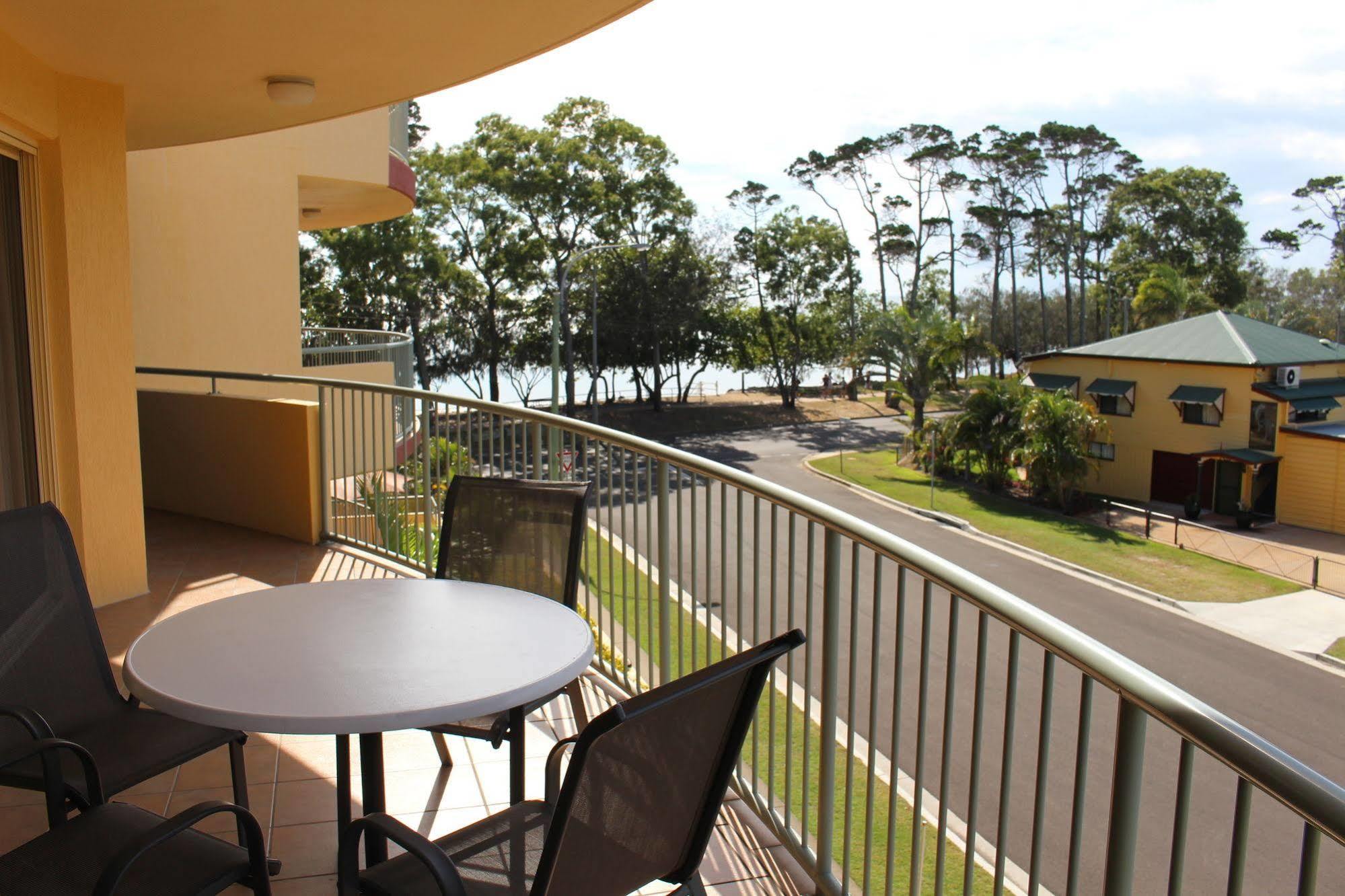Alexander Beachfront Apartments Hervey Bay Zewnętrze zdjęcie