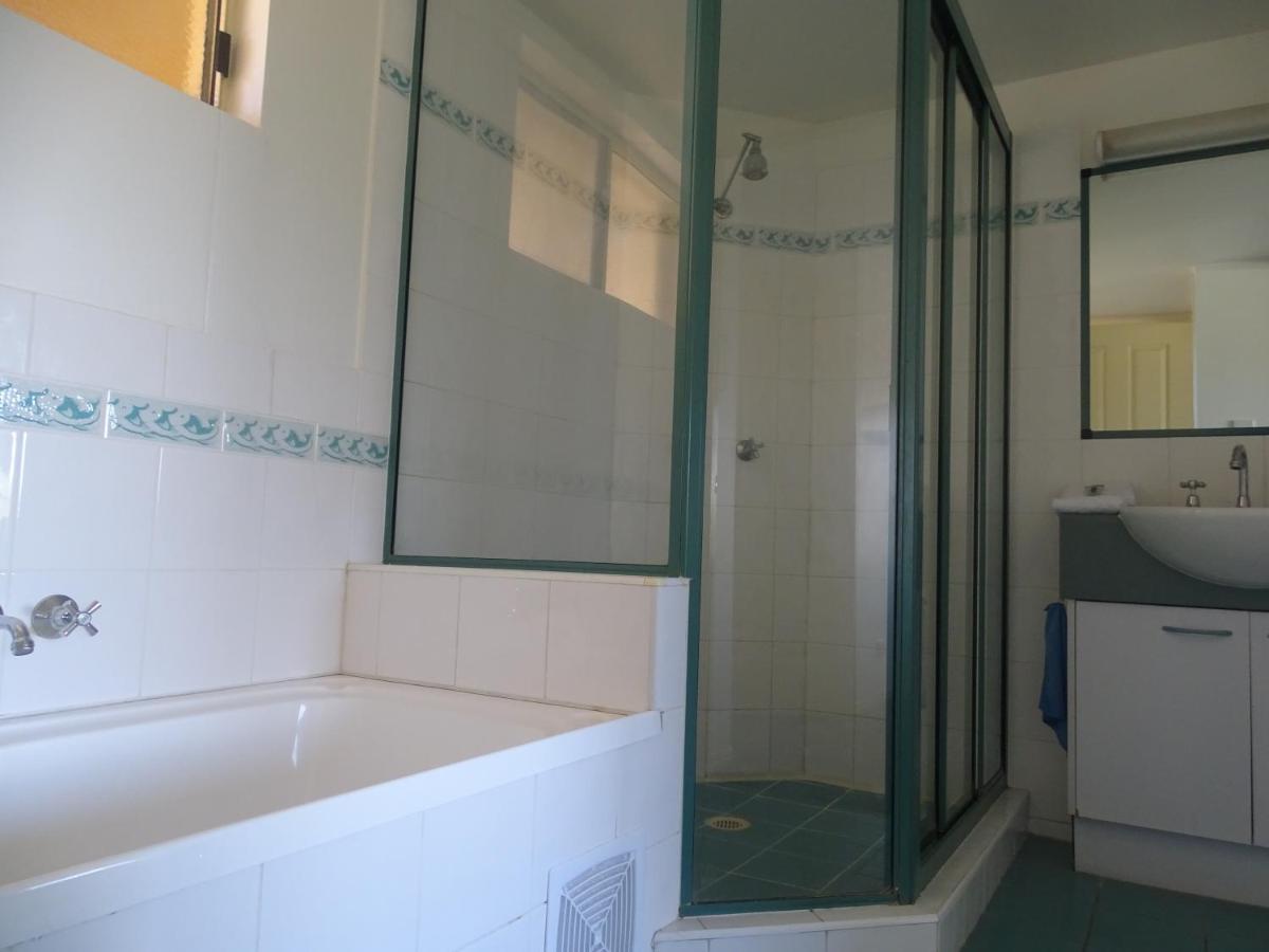 Alexander Beachfront Apartments Hervey Bay Zewnętrze zdjęcie