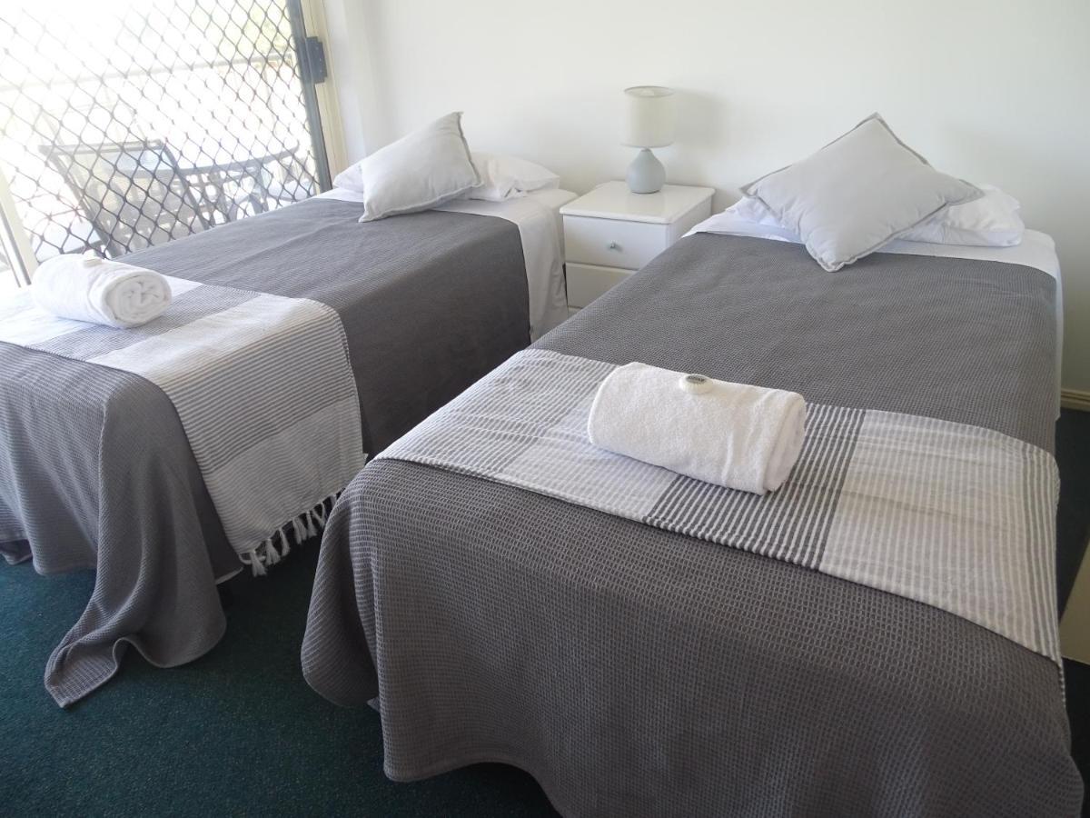 Alexander Beachfront Apartments Hervey Bay Zewnętrze zdjęcie